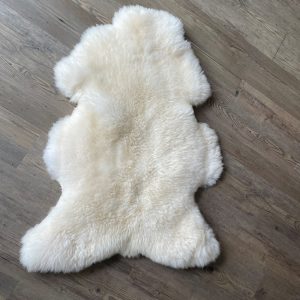 Schapenvacht ca.100-120 cm  – creme